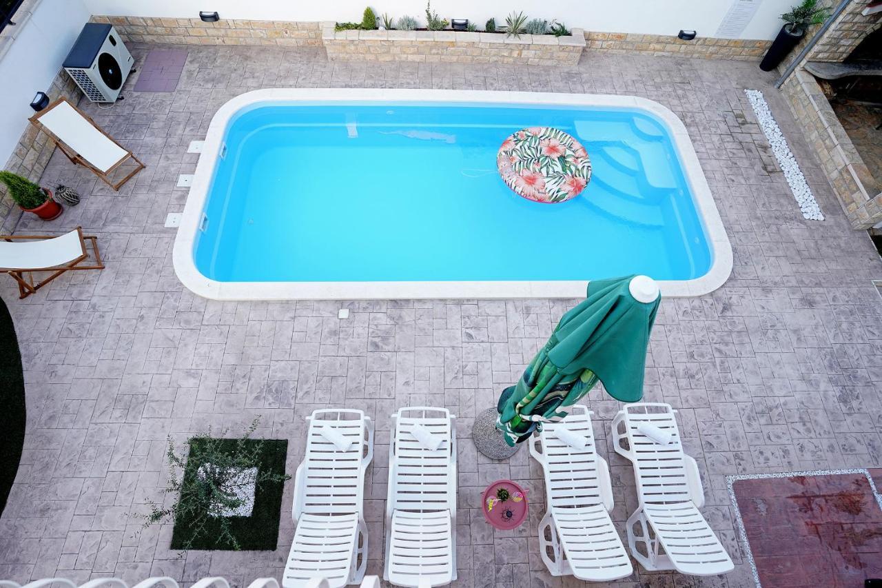 Villa Tago With Heated New Pool Kaštela Extérieur photo
