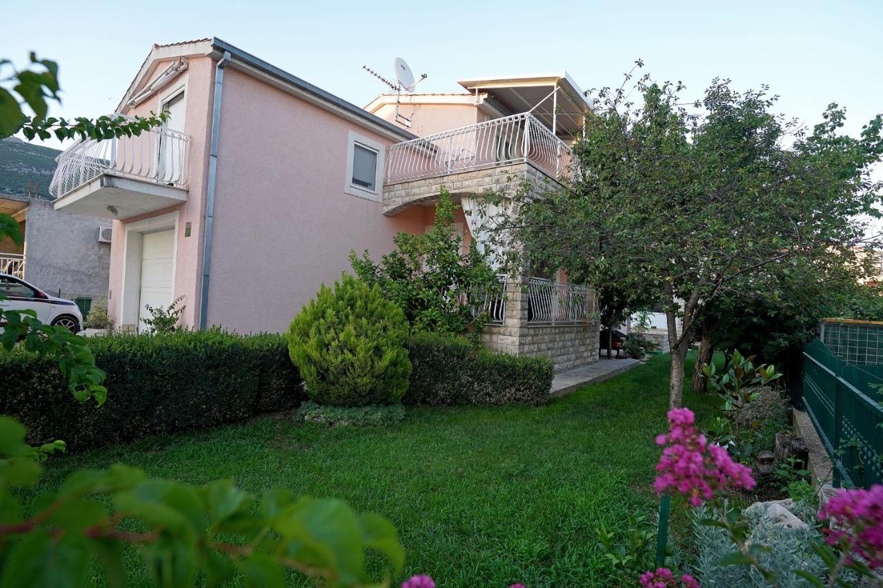 Villa Tago With Heated New Pool Kaštela Extérieur photo