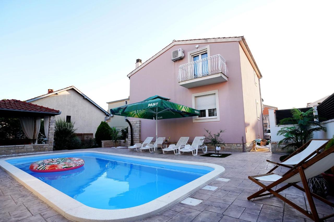 Villa Tago With Heated New Pool Kaštela Extérieur photo