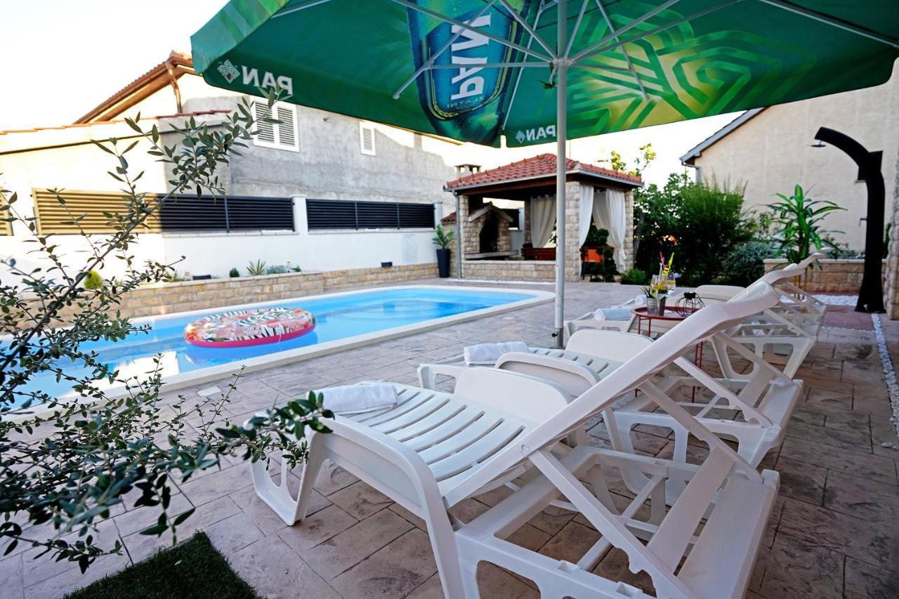 Villa Tago With Heated New Pool Kaštela Extérieur photo